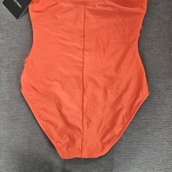 Ellen Tracy Women High Neck Over the Shoulder One Piece keyhole Swimsuit Size 10 - Picture 14 of 15